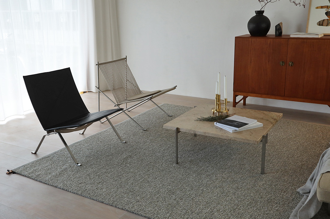 テラッツォ ラグ リビングスタイリング