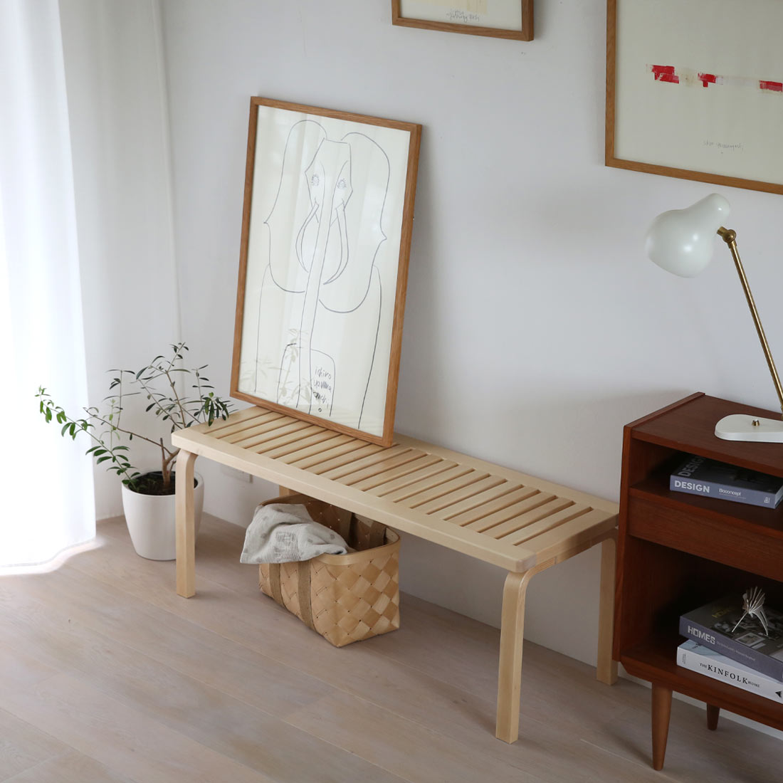 BENCH 153A