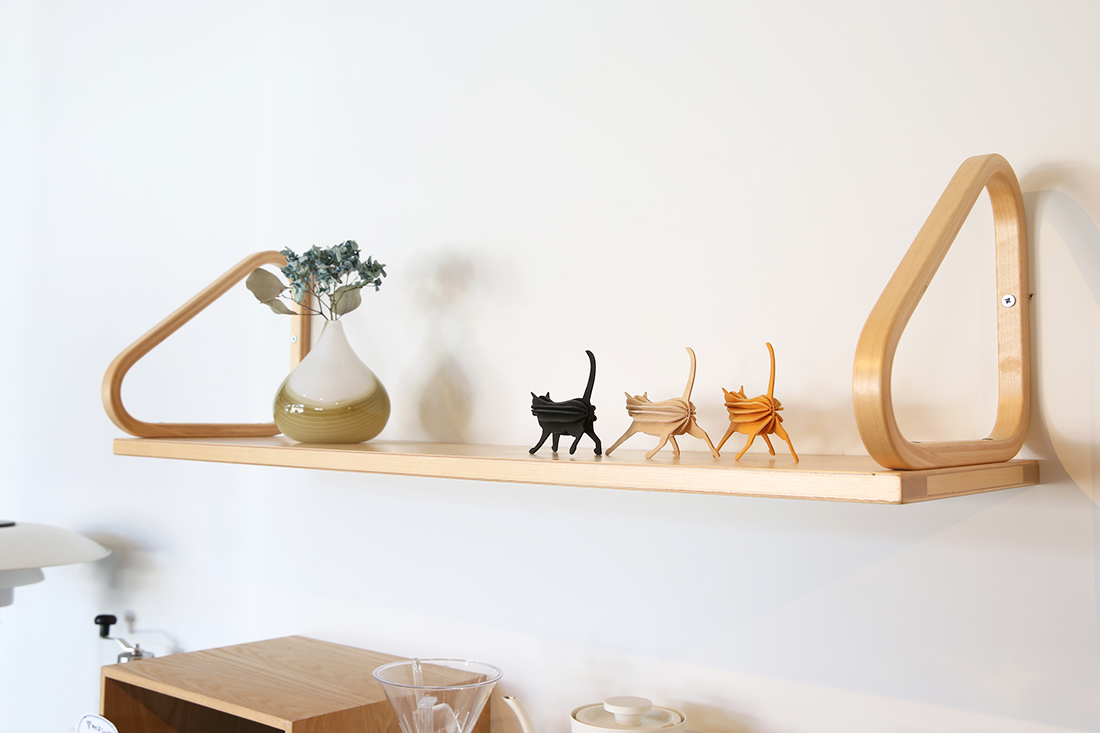 WALL SHELFにオブジェを飾る使用例