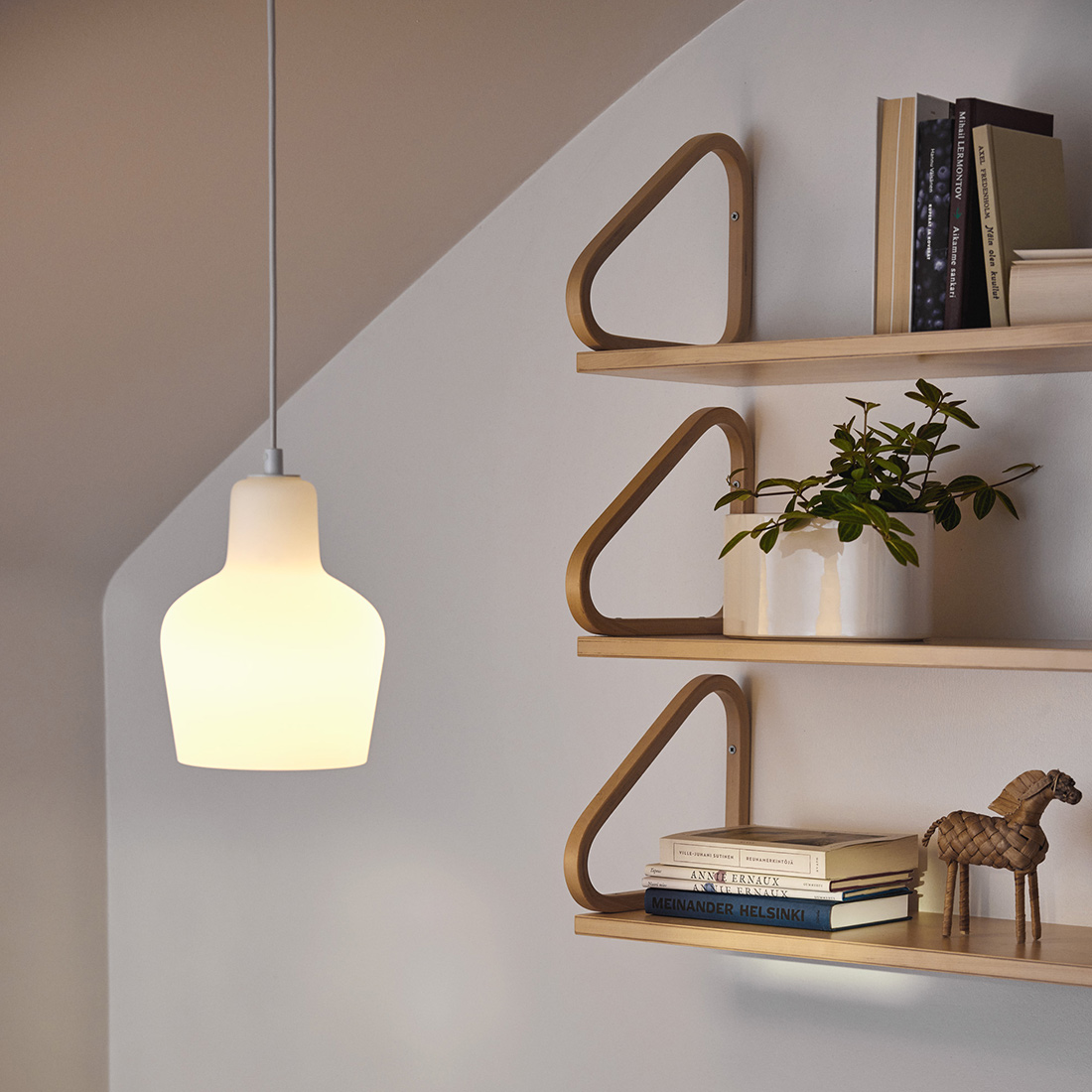 WALL SHELF 3つを並べた使用例