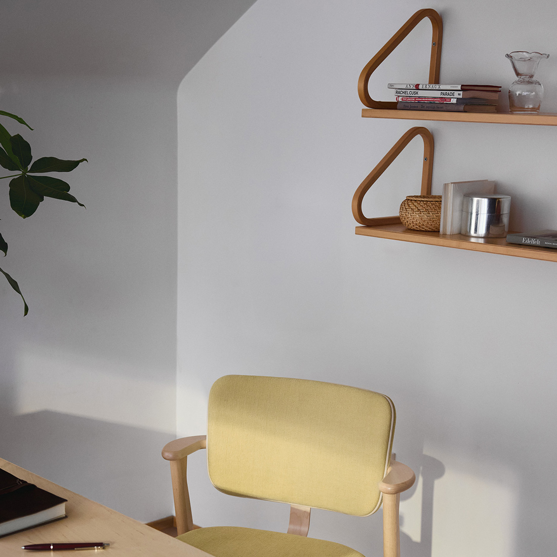 書斎に設置したWALL SHELF