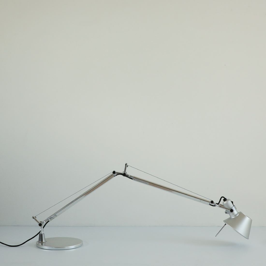 Tolomeo Table