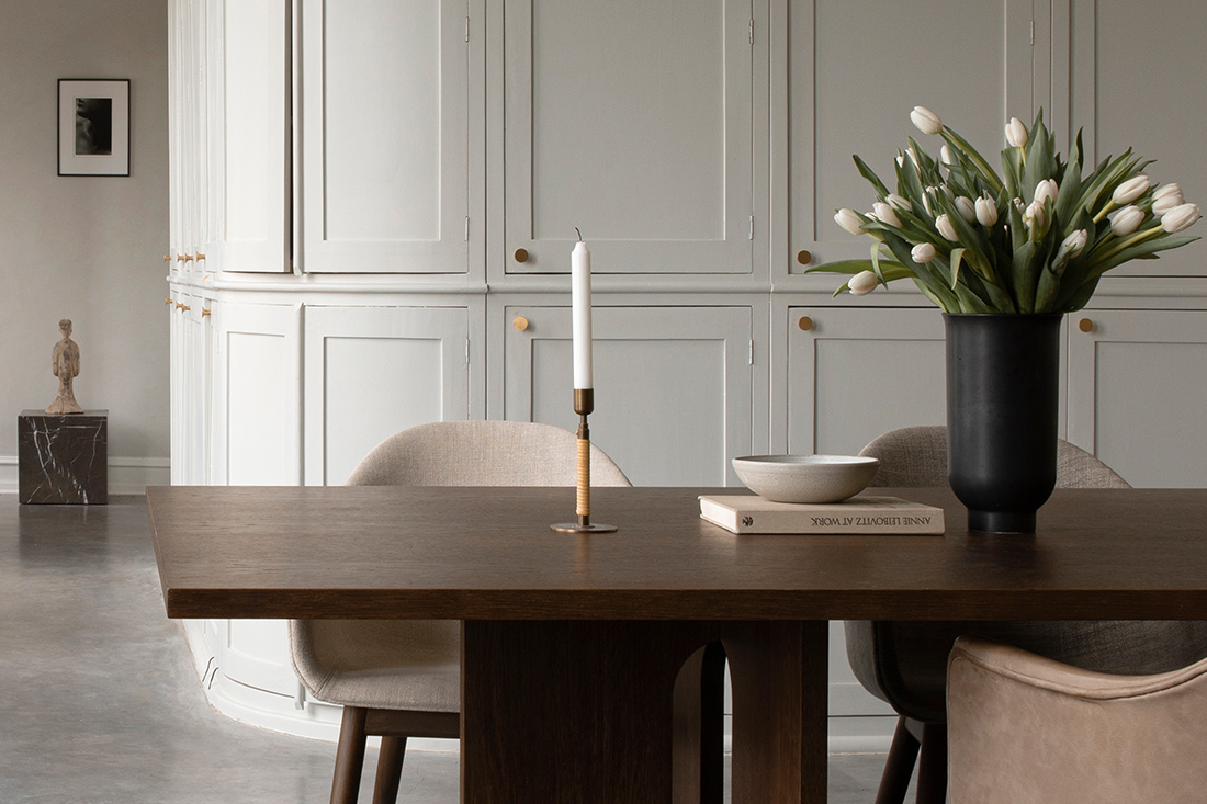 アンドロジーンダイニングテーブル