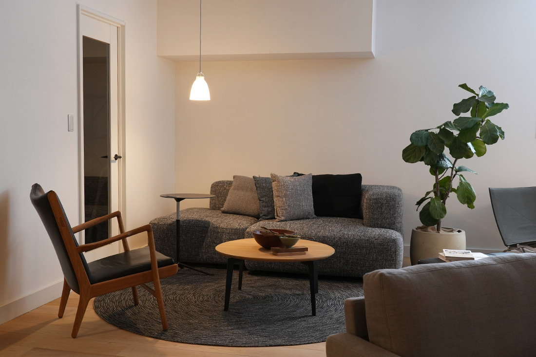 北欧家具正規販売店CONNECTの札幌ショールーム 店舗内の展示風景イメージ