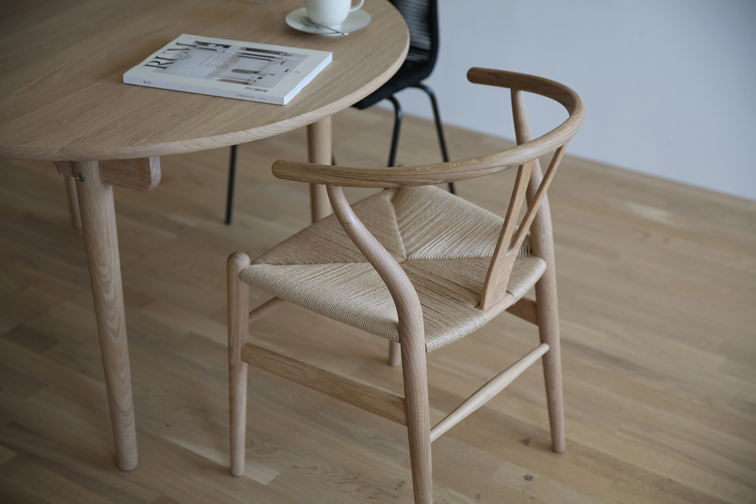 カールハンセン・オーク材/ホワイトオイル仕上げ