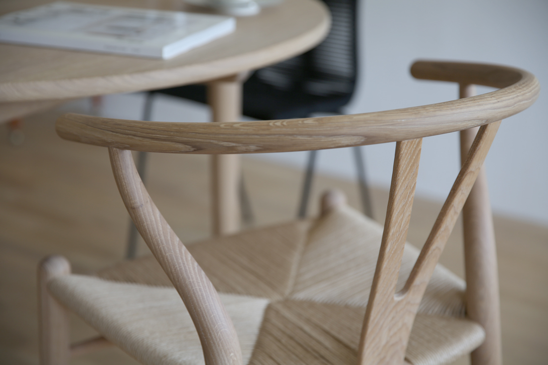 カールハンセン・オーク材/ホワイトオイル仕上げ