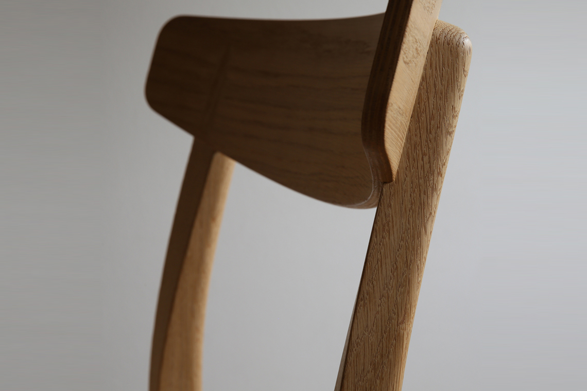 チェアch23のフレームの切込み部分