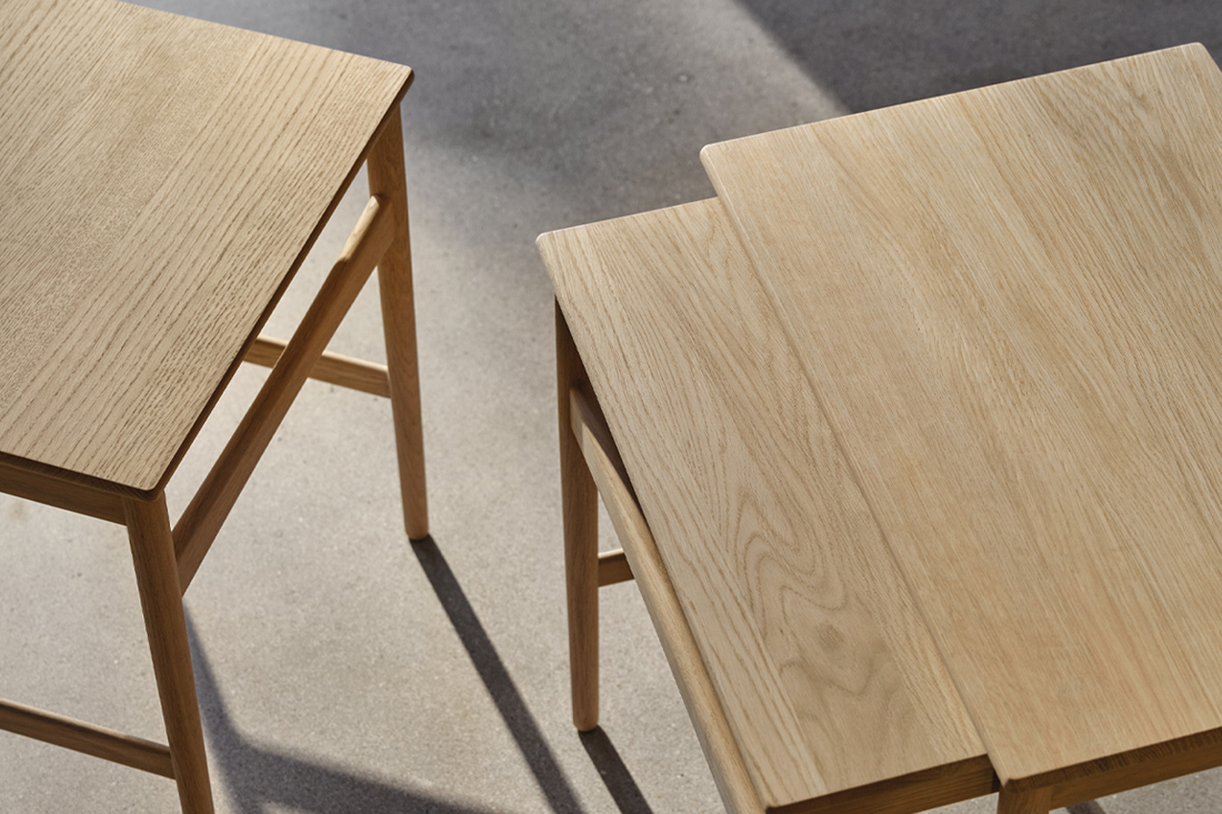 ハンス J. ウェグナーがデザインしたサイズの異なる3台のサイドテーブル