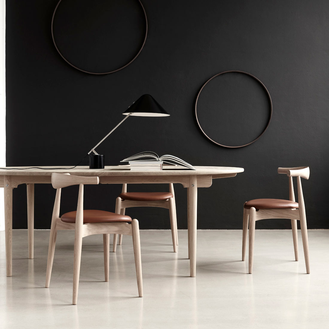 無垢材の美しさと心惹かれるデザインCH20チェア