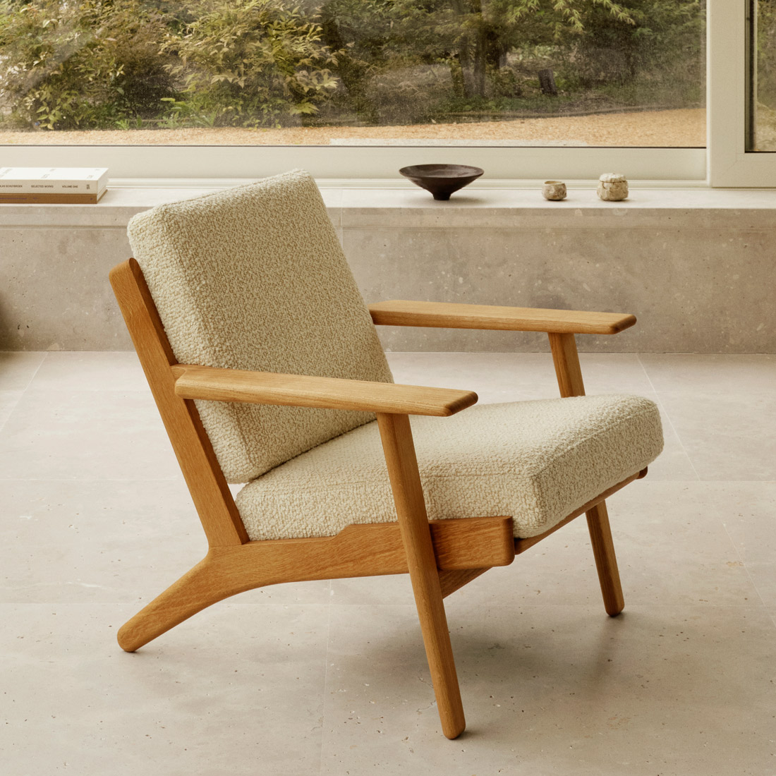 時を超えて愛される北欧デザインと安らぎの座り心地CH290ラウンジチェア