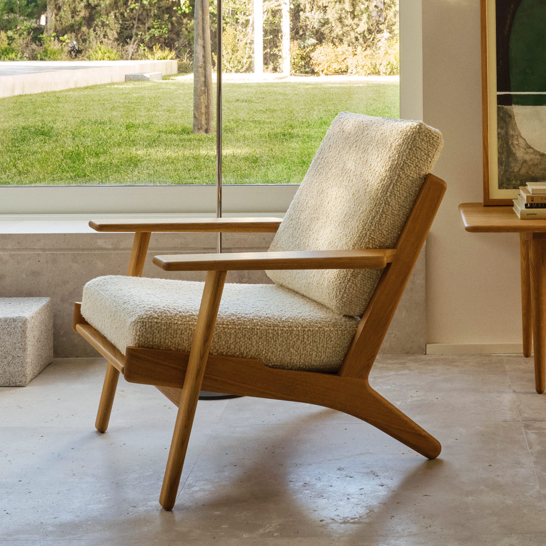 時を超えて愛される北欧デザインと安らぎの座り心地CH290ラウンジチェア