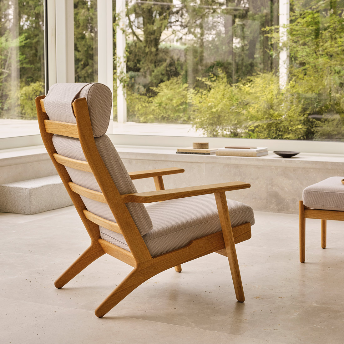 時を超えて愛される北欧デザインと、安らぎの座り心地CH291ラウンジチェア