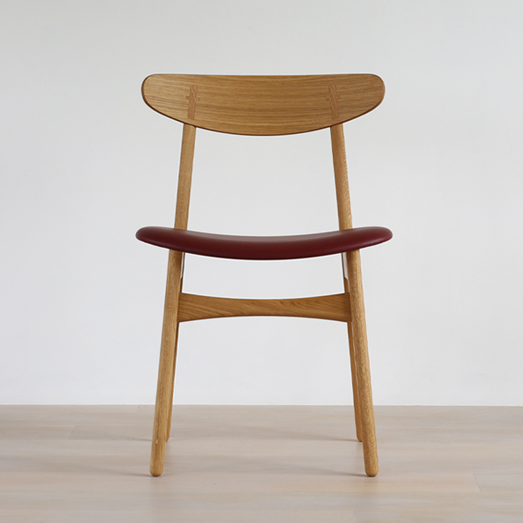 省スペースに映えるアームレスチェア CH30P