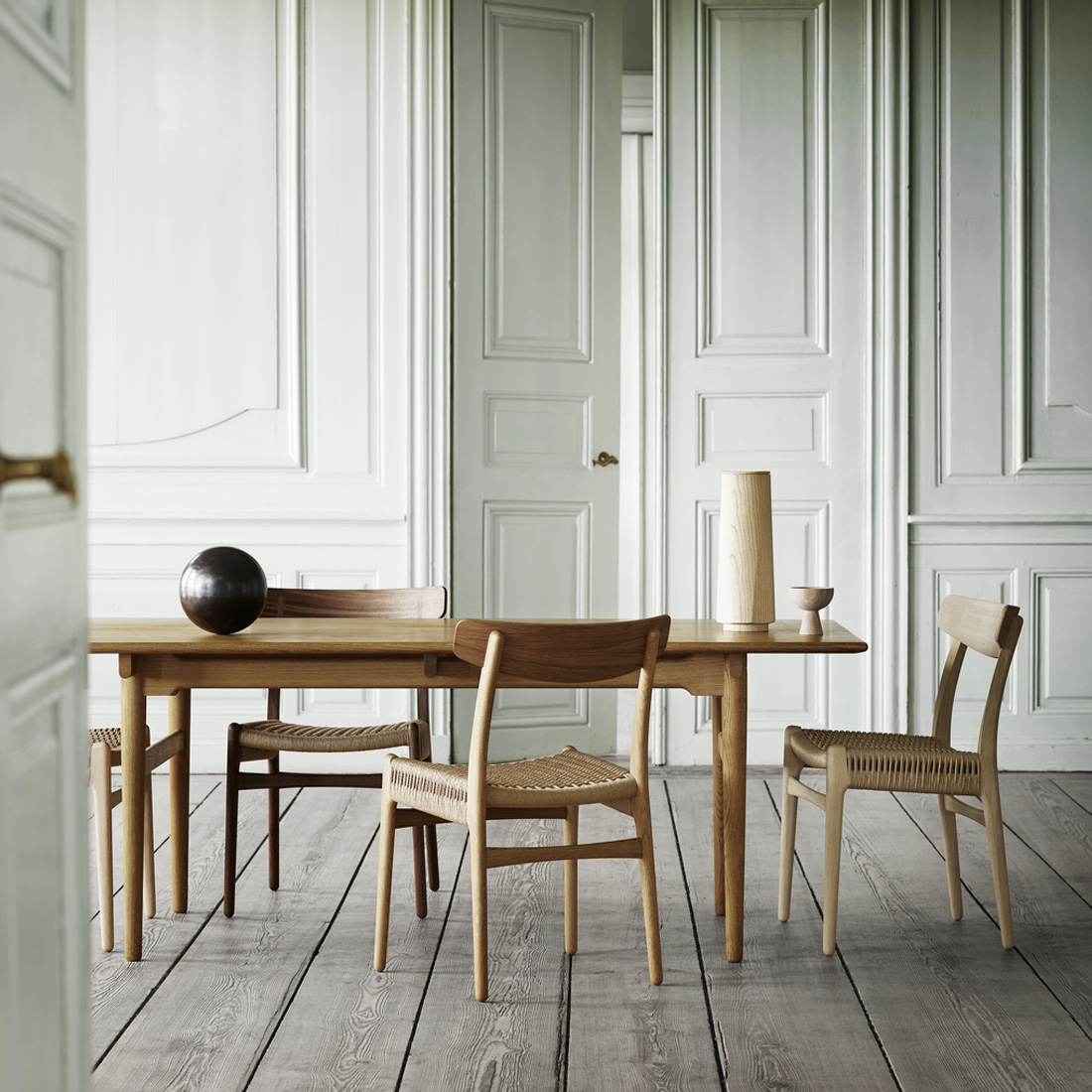 世界の定番ダイニングテーブルCH327の魅力を深堀り