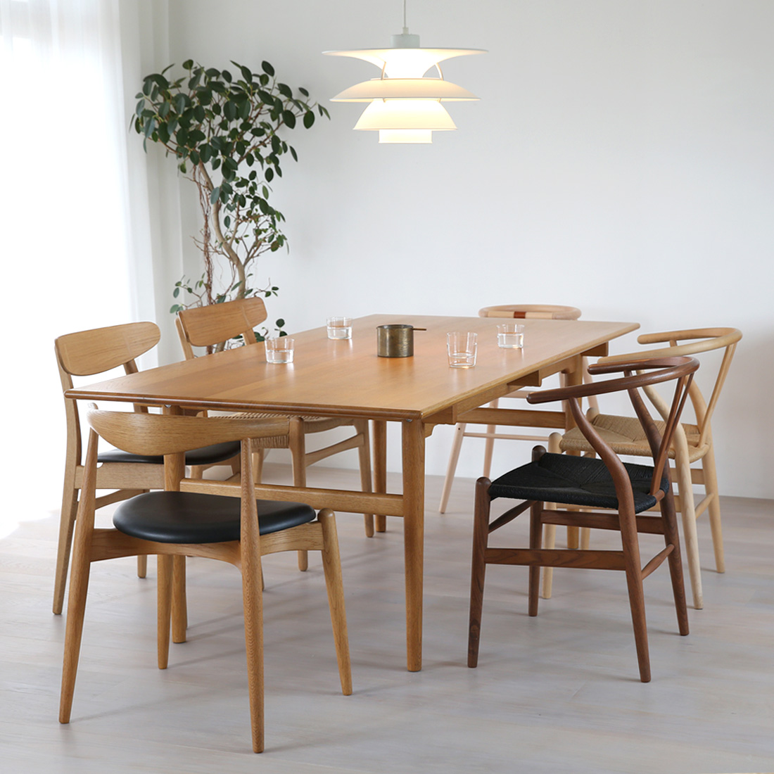 世界の定番ダイニングテーブルCH327の魅力を深堀り