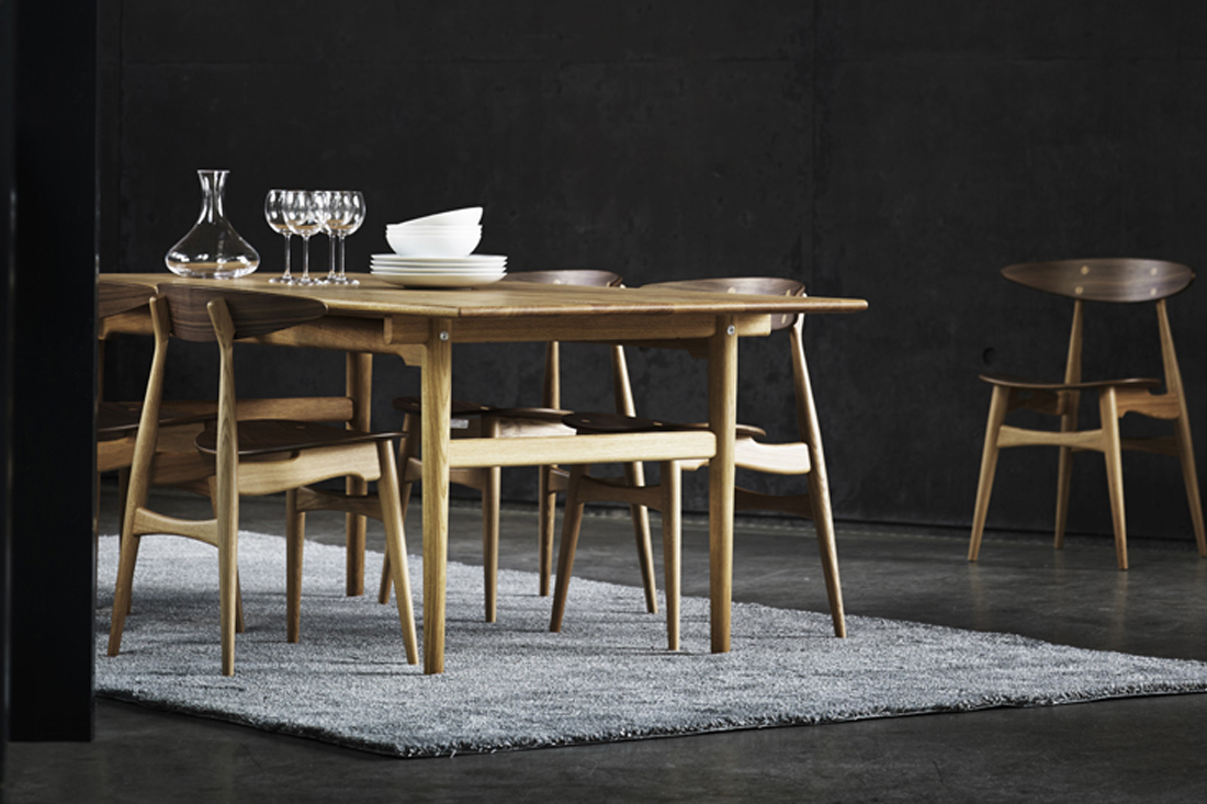 コンパクトで美しい。日常にウェグナーの名作CH33T