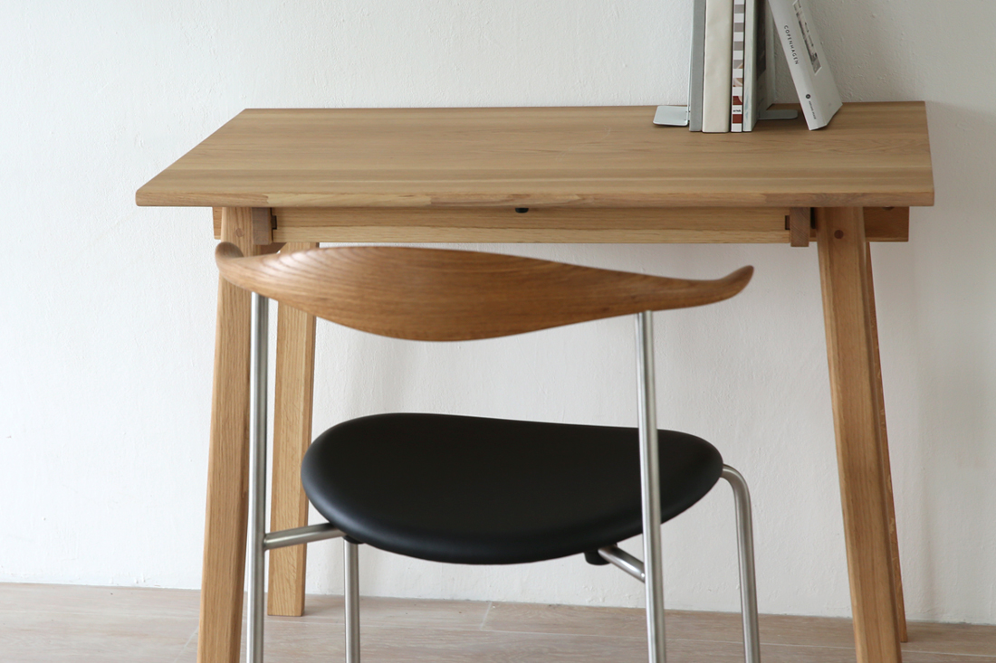 温もり感じるミニマルデザインCH88ダイニングチェア