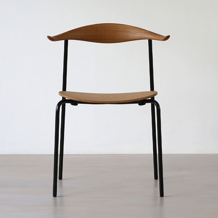 温もり感じるミニマルデザインCH88ダイニングチェア