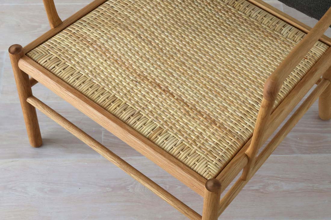 優雅なる傑作、OW149-2コロニアルソファ