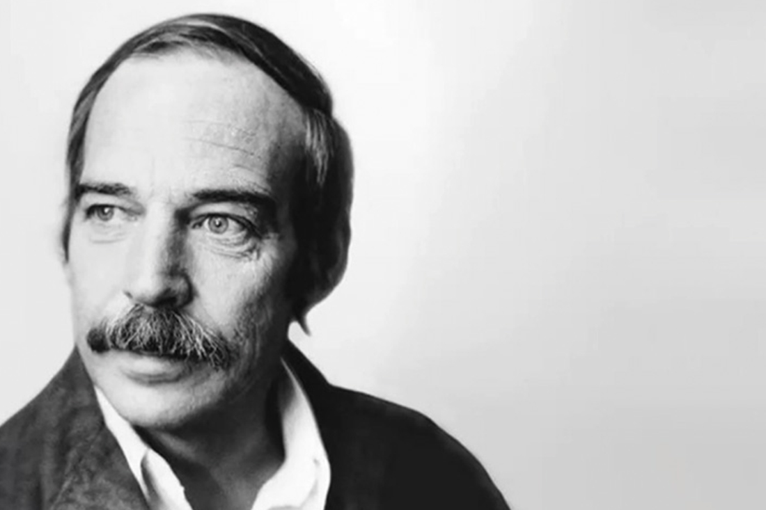 繊細な美しさと実用性を持ちあわせたPK1チェア