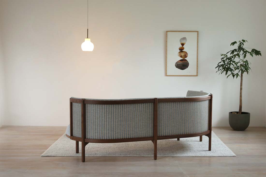 心地よい会話が生まれるRF1903サイドウェイソファ