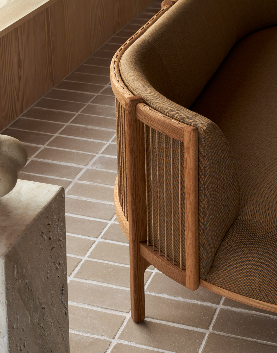 心地よい会話が生まれるRF1903サイドウェイソファ