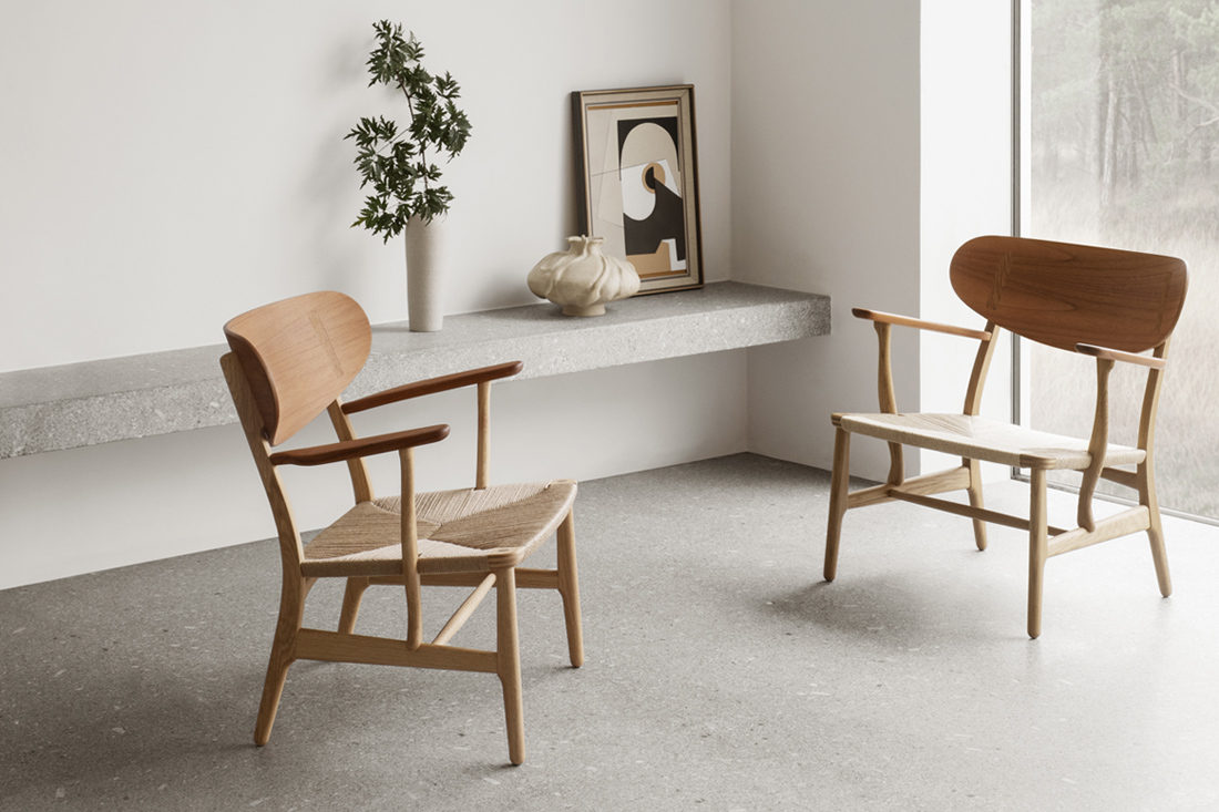 ハンス J. ウェグナーがデザインした大きな背もたれが特徴なCH22