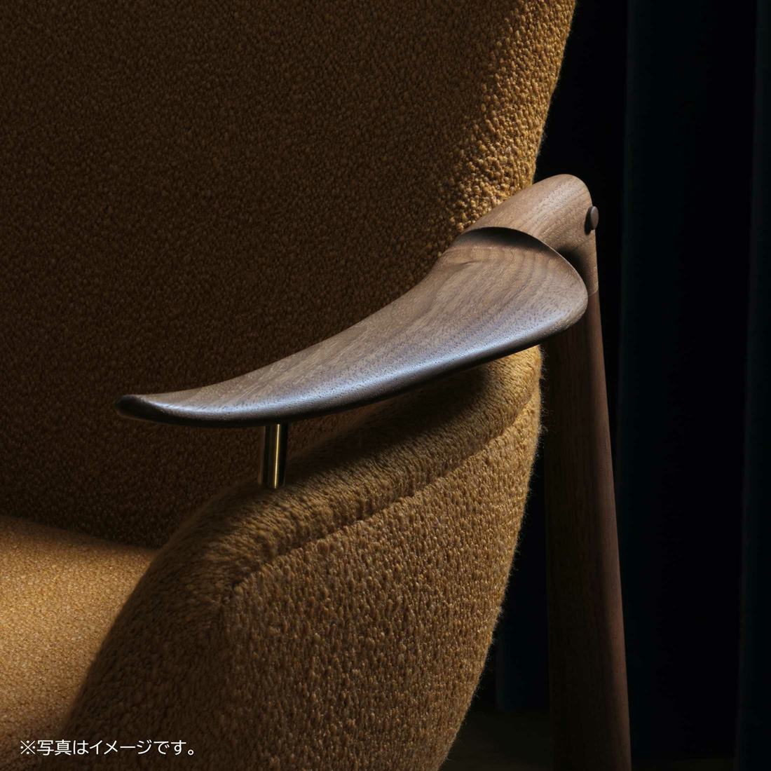 フィン・ユールらしいエレガントで彫刻的な53チェア