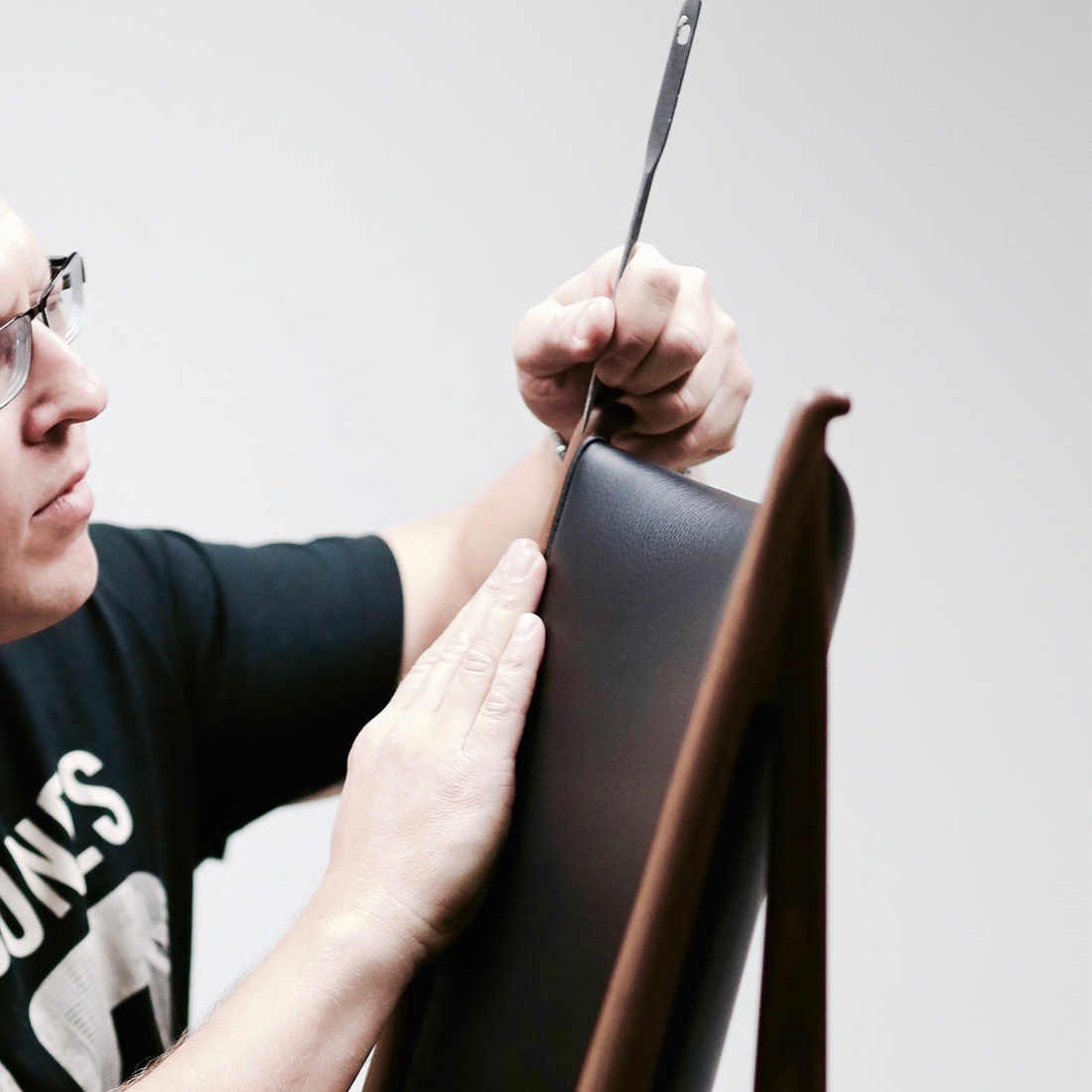 凛とした三角形のフォルムが美しいエジプシャンチェア