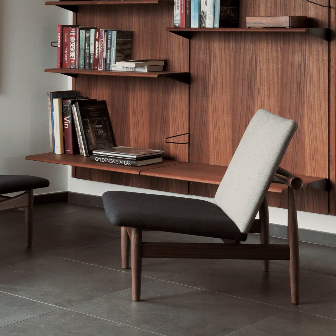 フィン・ユールが描いた浮遊する美学