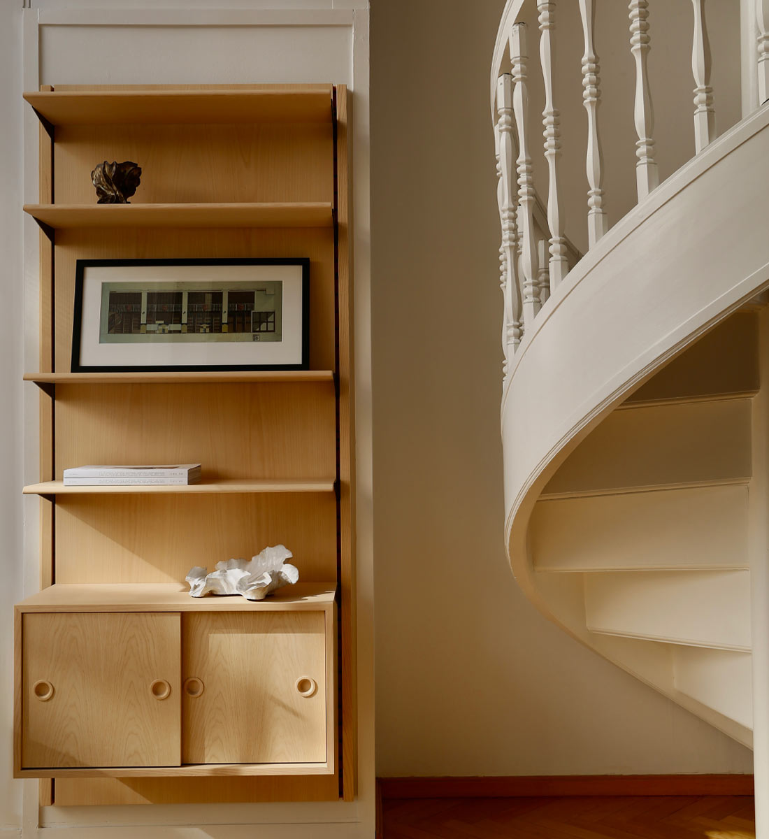 フィン・ユールが描いた浮遊する美学