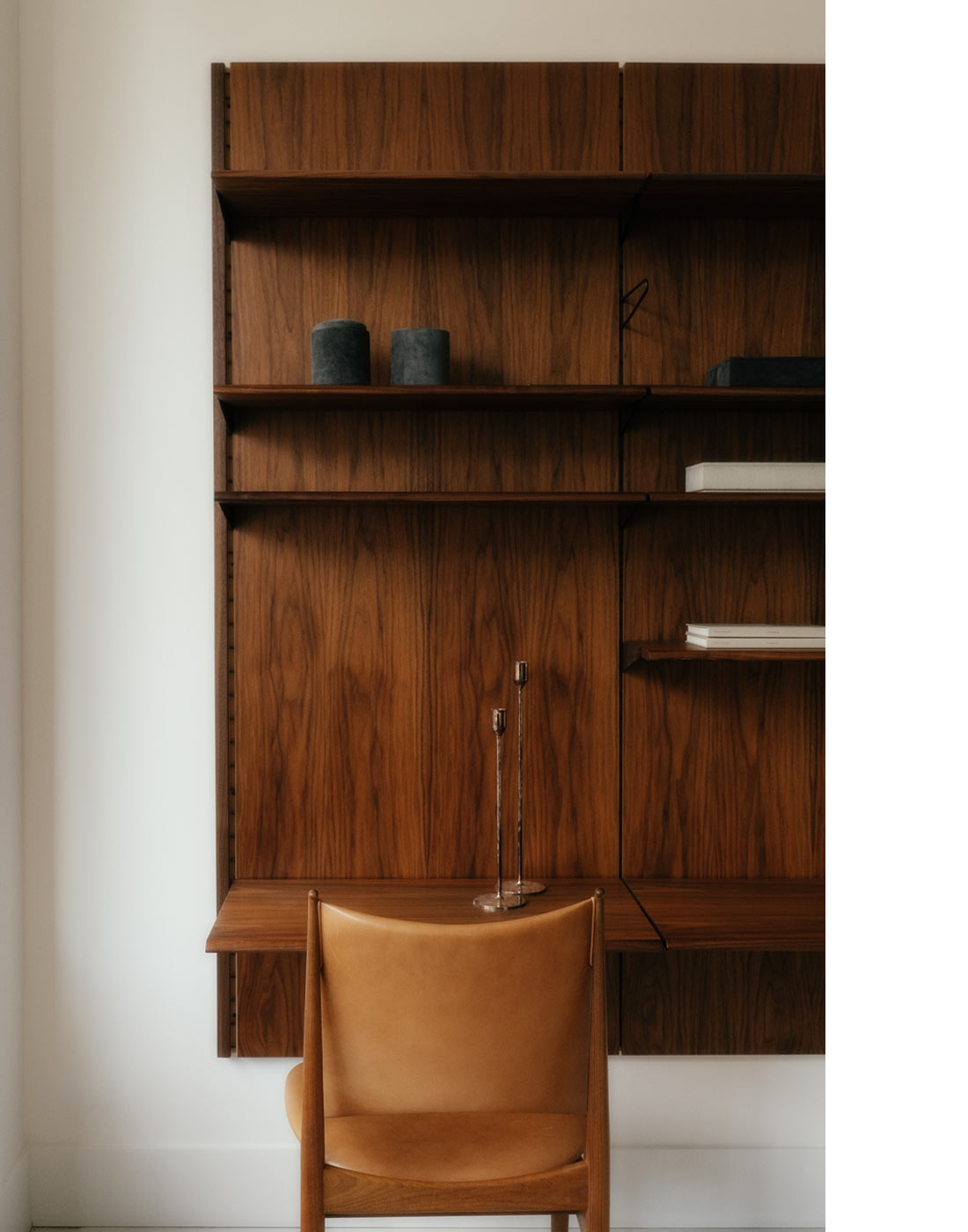 フィン・ユールが描いた浮遊する美学