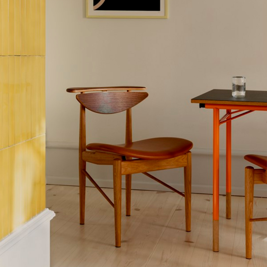 シンプルでありながら実用的で美しいリーディングチェア