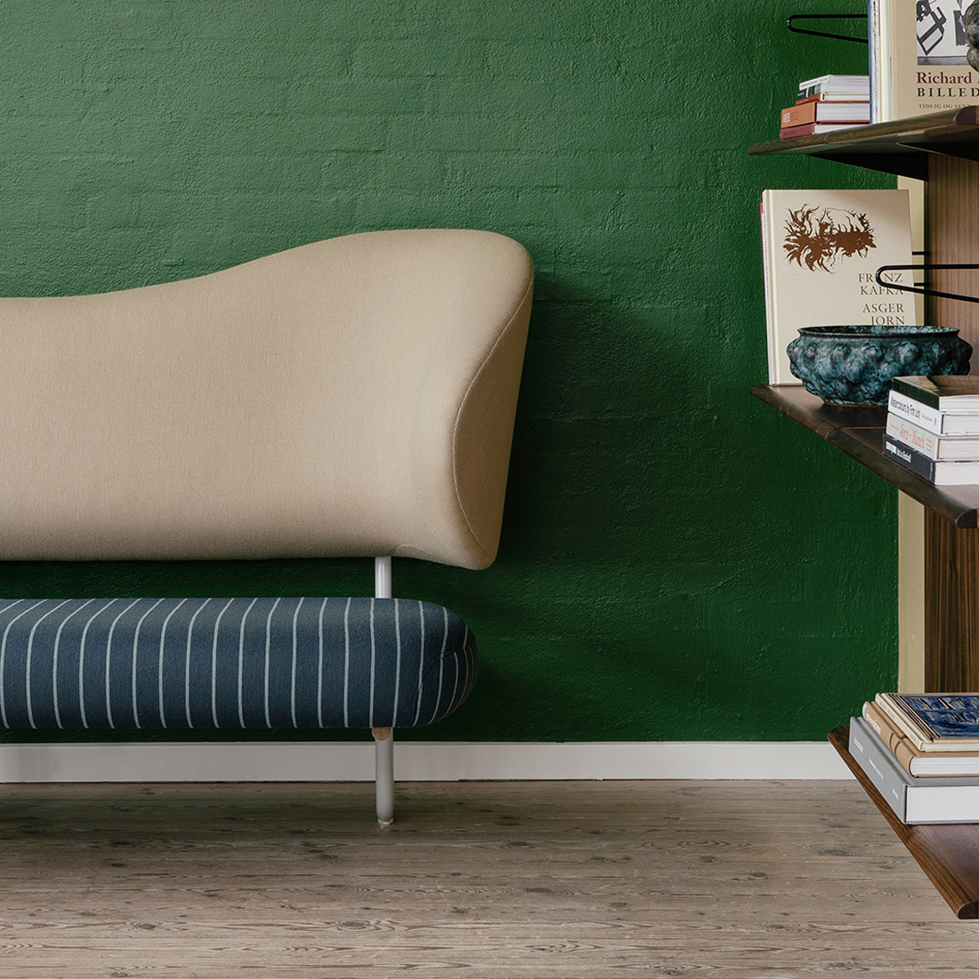 ウォールソファオーベルタンのインテリア