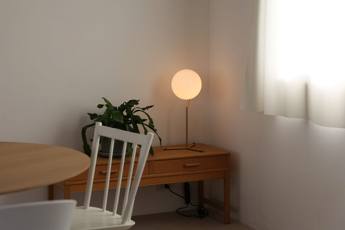 アイシーライツT1 HIGHのゴールドのインテリア