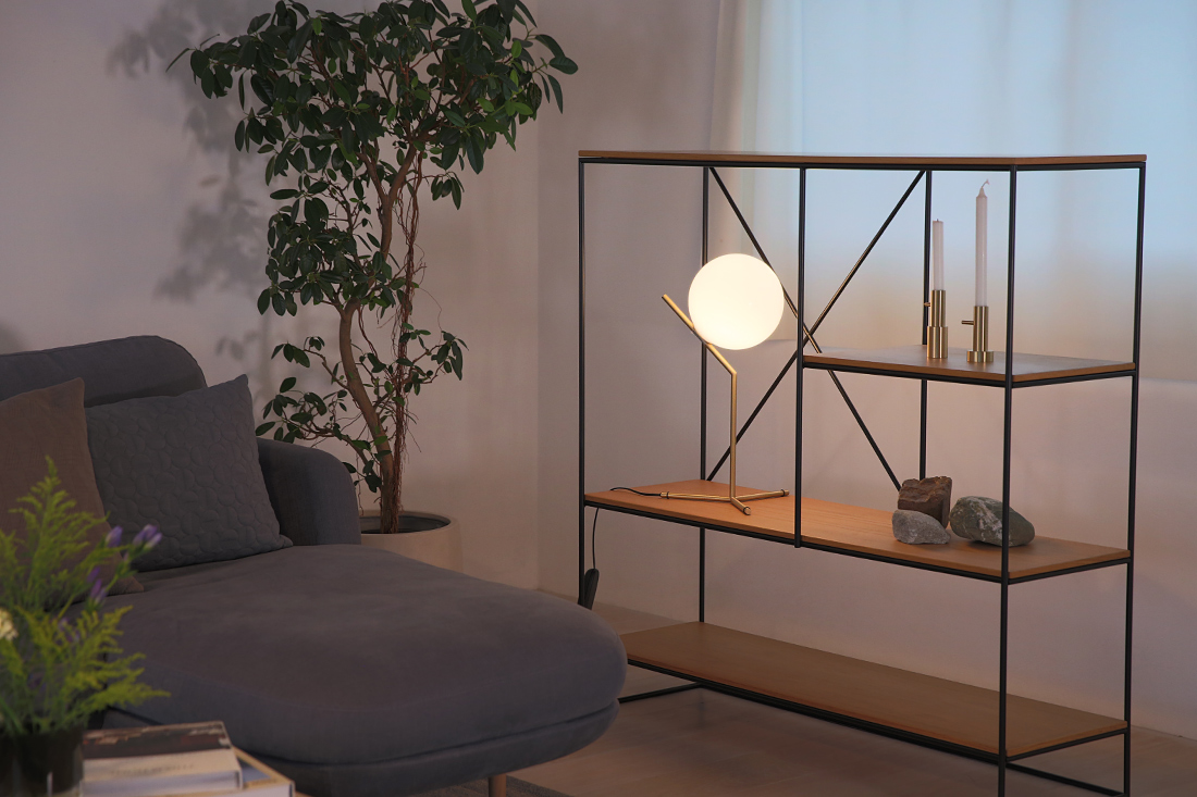 アイシーライツT1 HIGHのゴールドのコーディネート