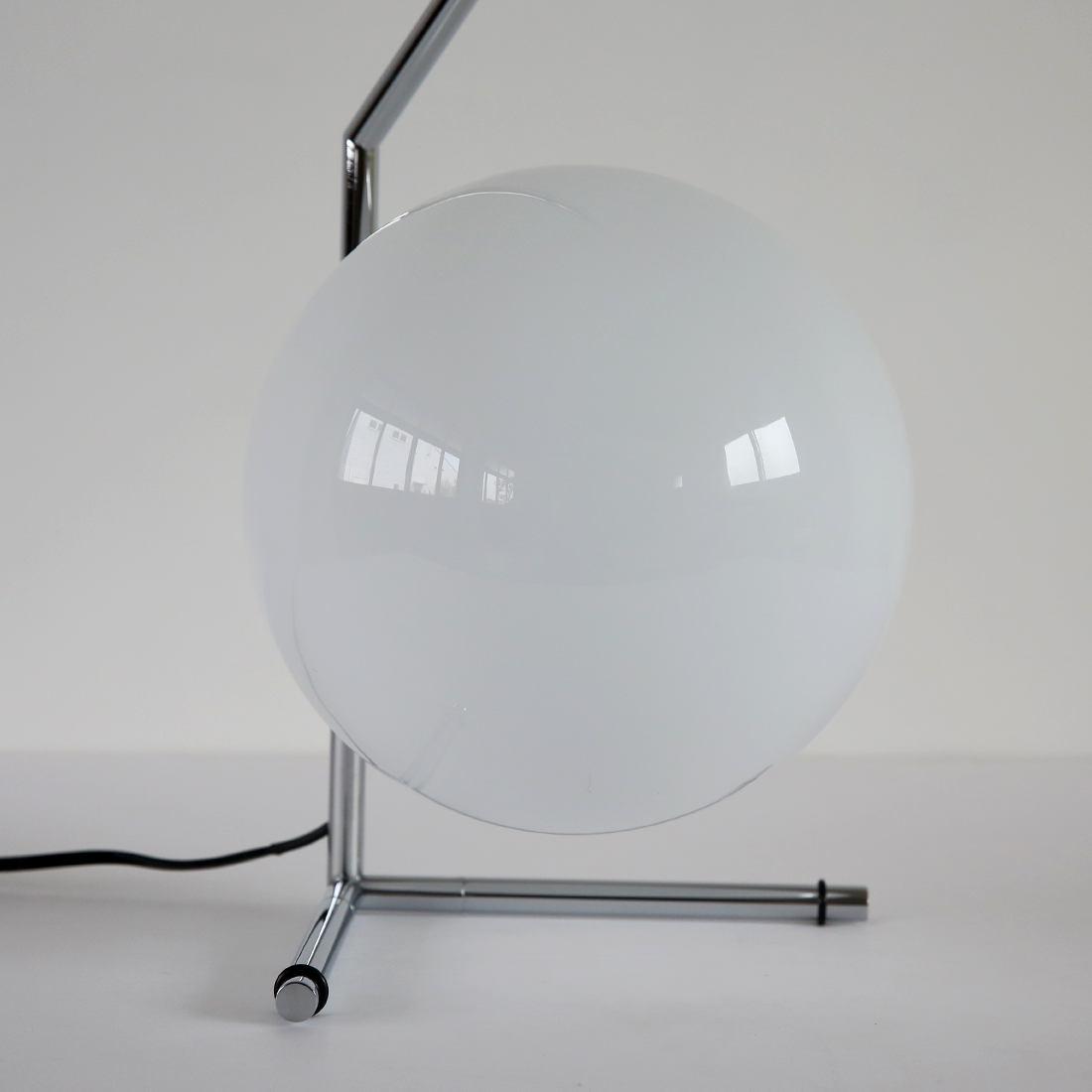 アイシーライツT1 LOWのゴールドのあかり