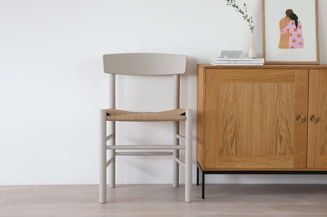 鮮やかなカラーを纏ったJ39チェア