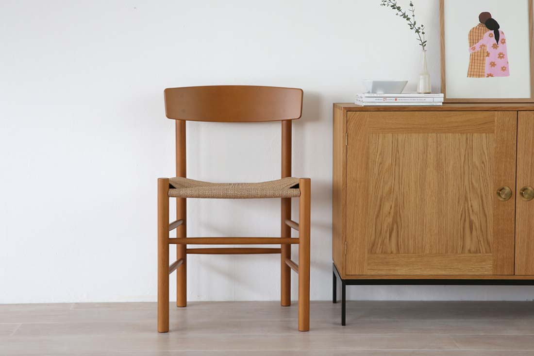 鮮やかなカラーを纏ったJ39チェア