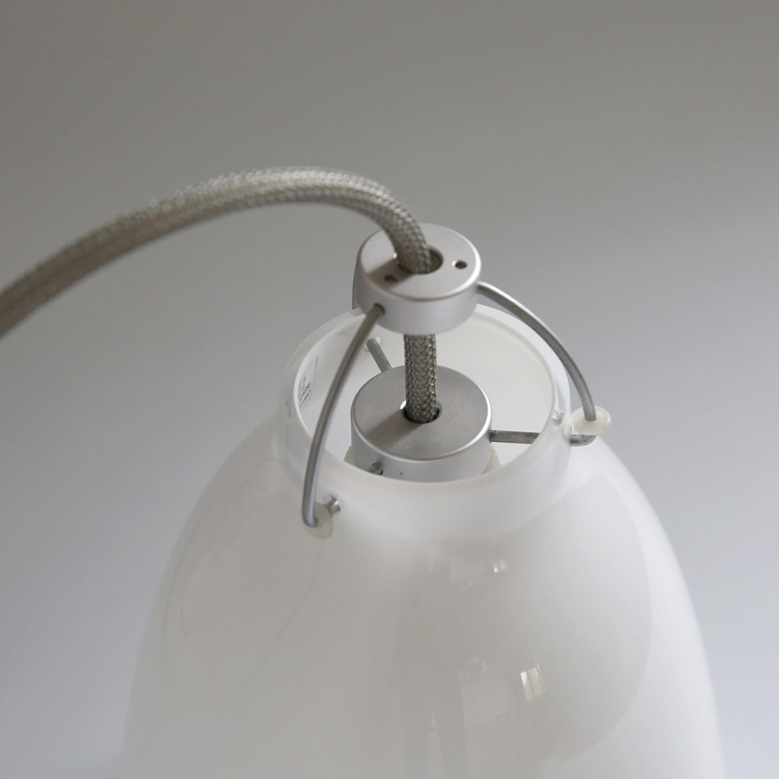 カラヴァッジオ オパール