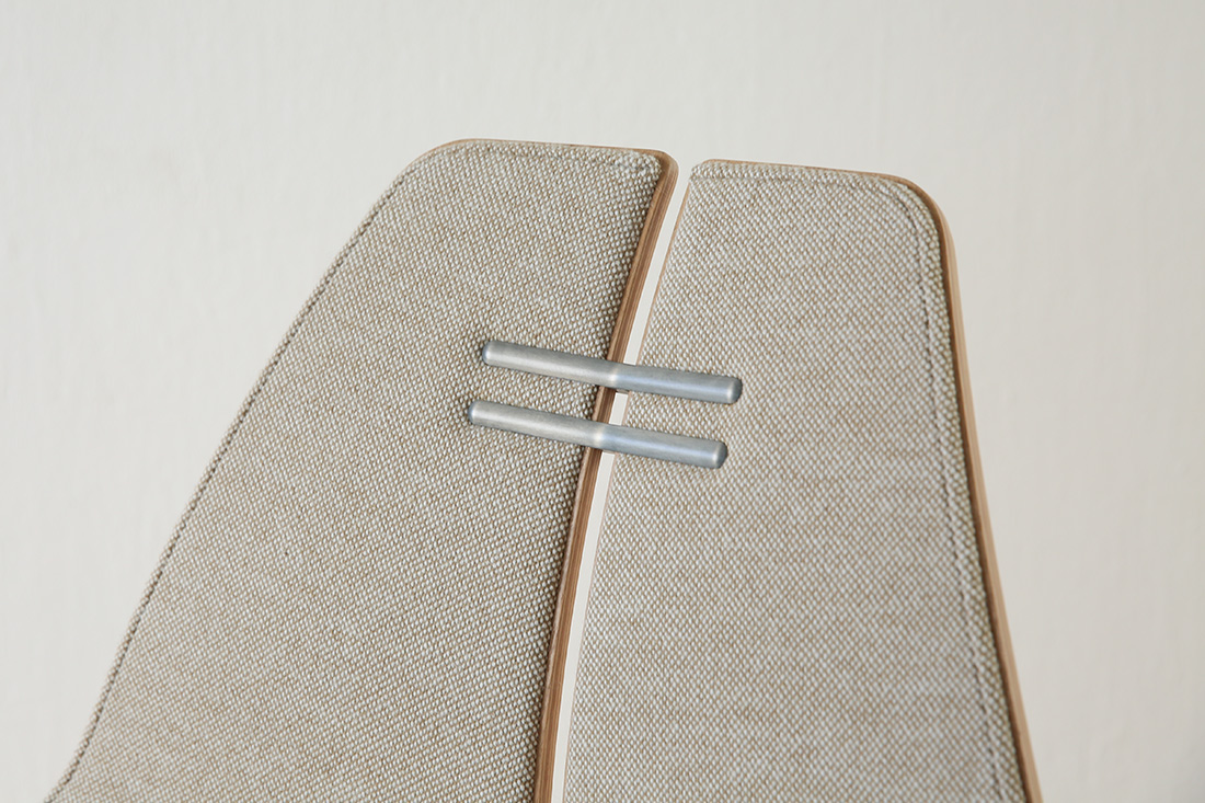 PK23フロントパディングの背もたれ