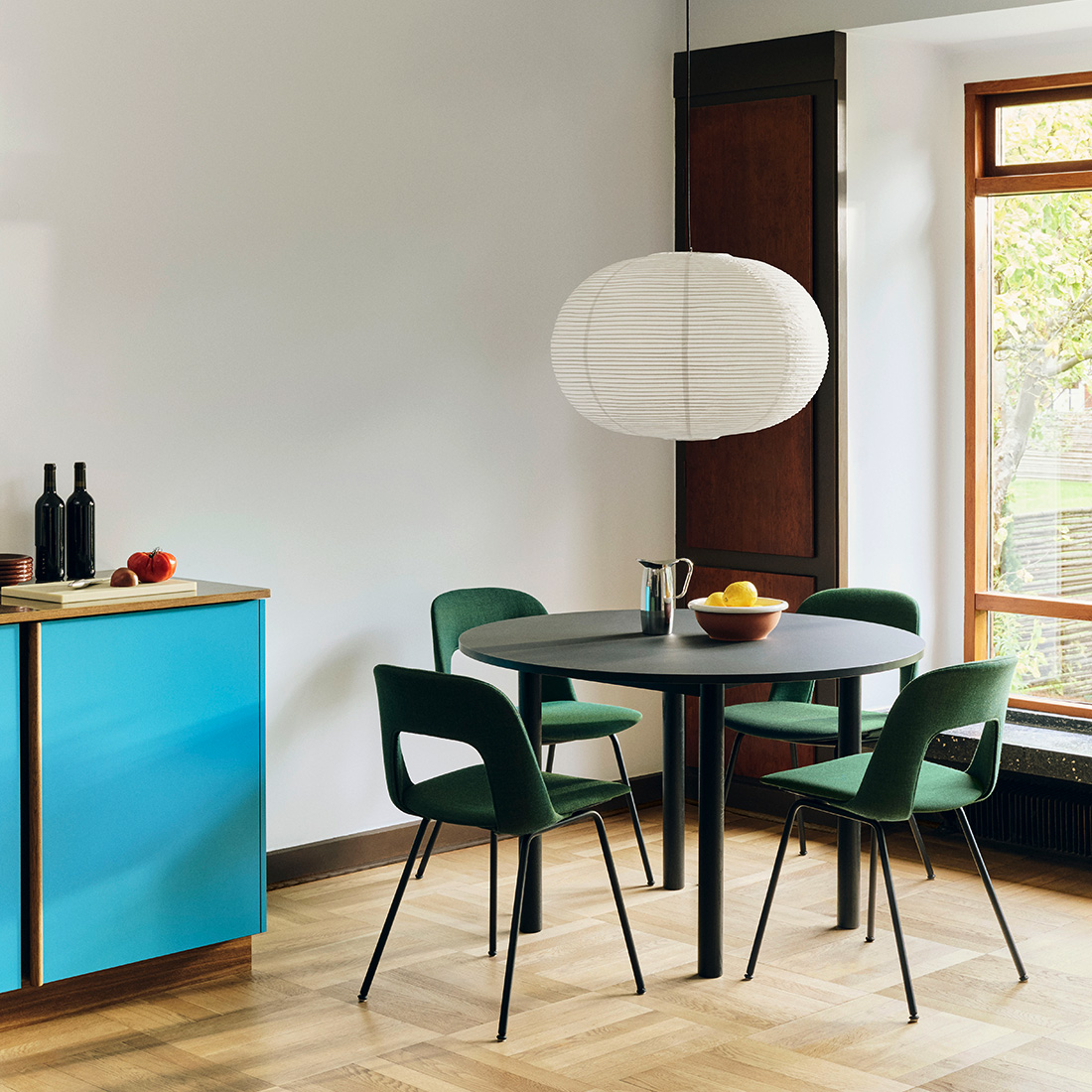 ペーパーシェードエリプスのダイニングコーディネート