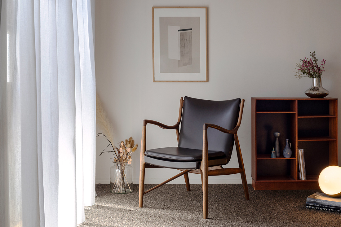 エステル  ラグ ラウンジチェアスタイリング