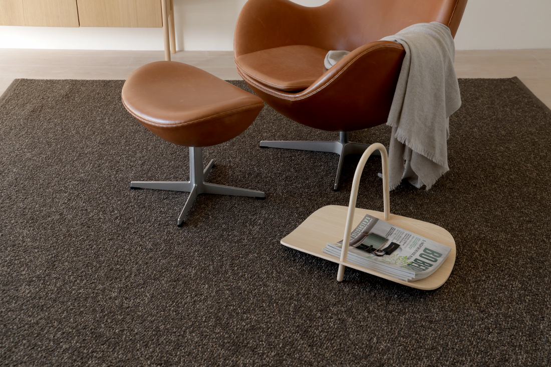 エステル スモーキーブラウン ラグ エッグチェアスタイリング