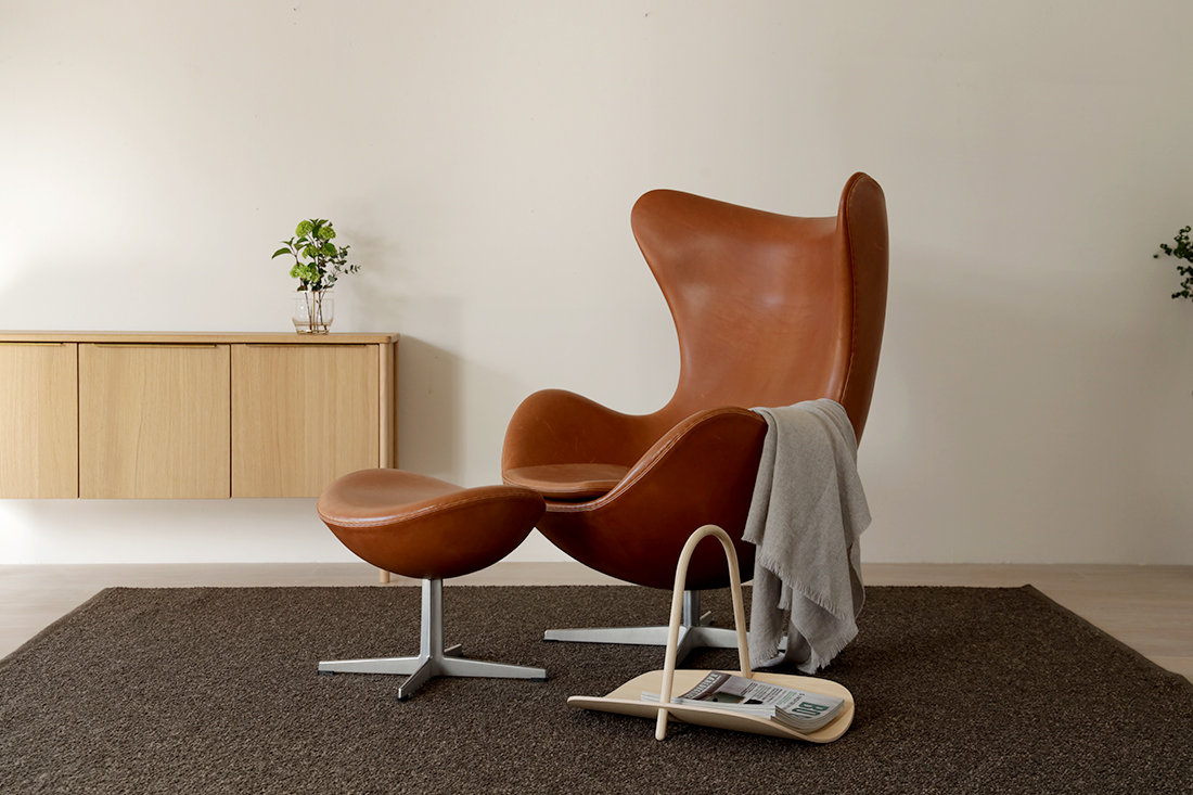 エステル スモーキーブラウン ラグ エッグチェアスタイリング