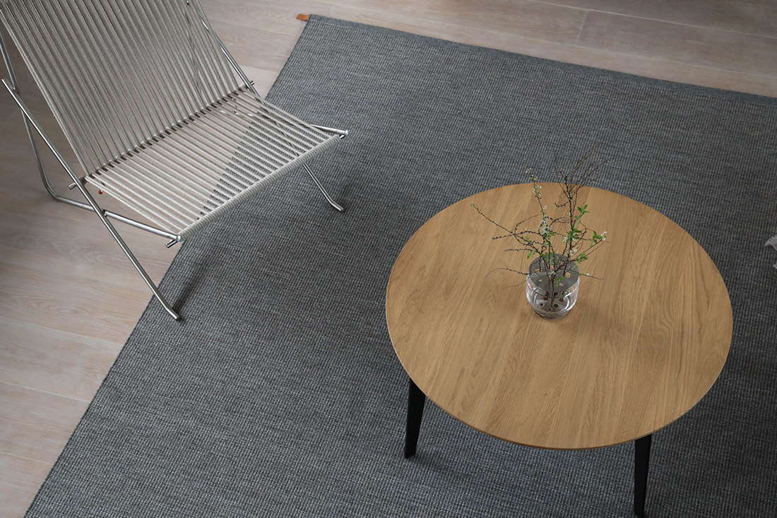 ハーパー グレー ラグ ピーケー4スタイリング