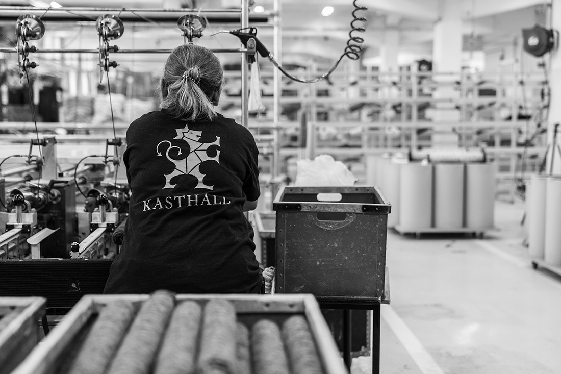 カスタールの職人の背中