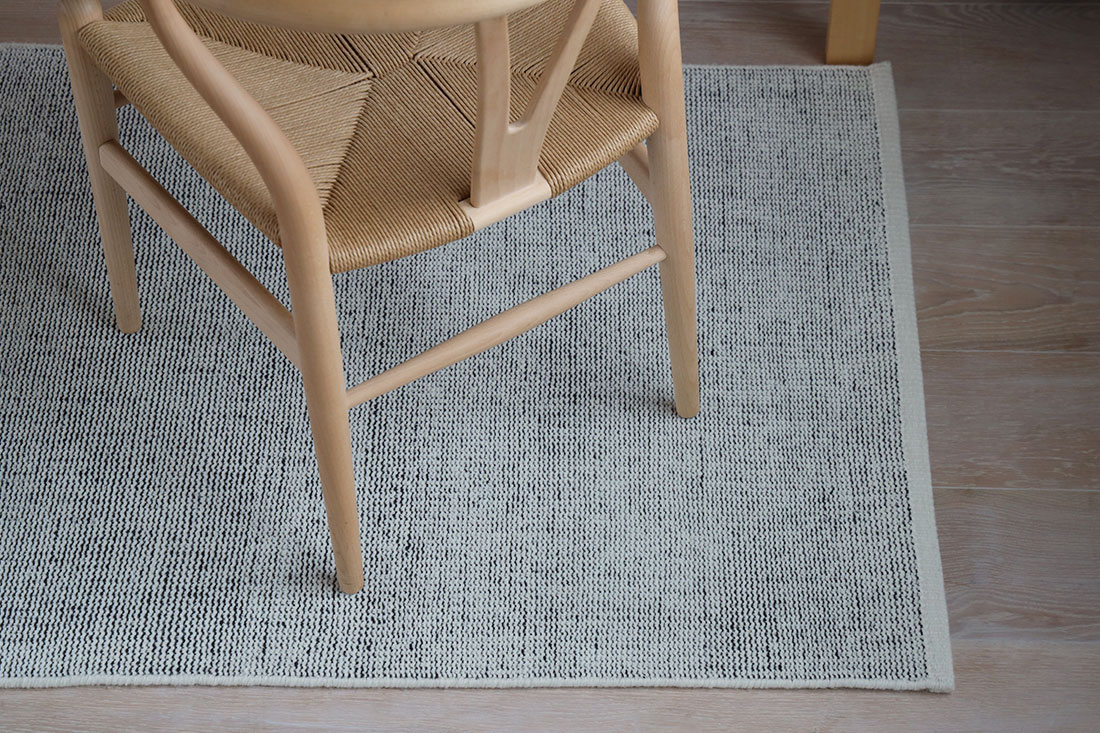 テクニカラーフロックラグ