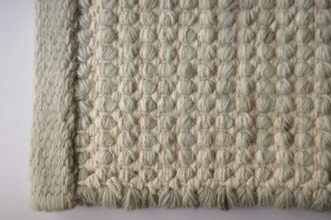 クヴァドラ アラム 裏面