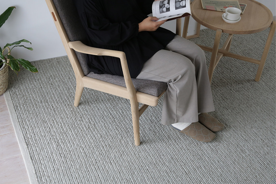 クヴァドラ アラム ラグとラウンジチェア